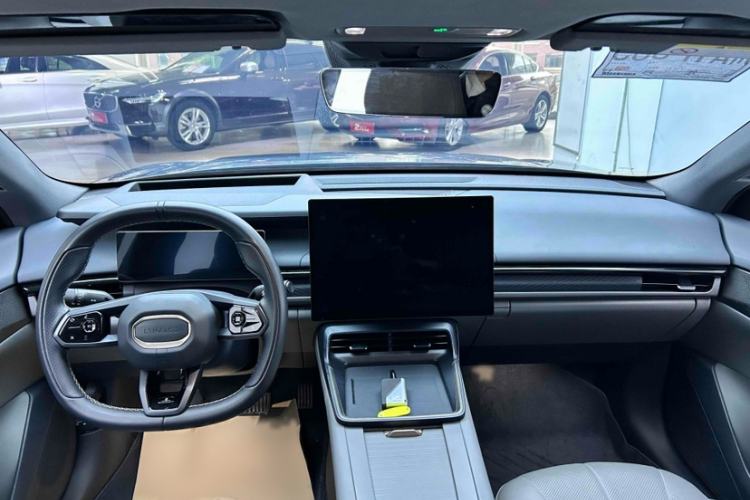 Used Lynk & Co 07 2024 EM-P 126 Long-Range Ultra
