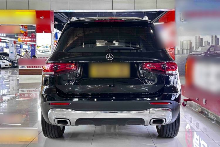 Used Mercedes-Benz GLB 2023 Refreshed GLB 200 Dynamic Edition Exterior 2