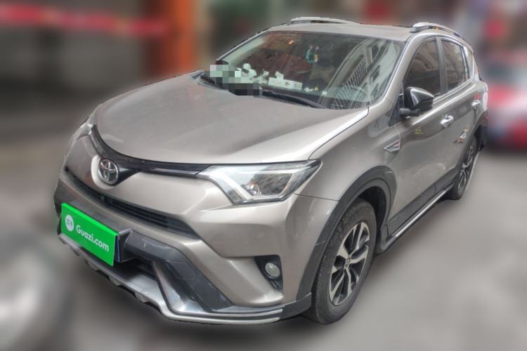 Used Toyota RAV4 2018 2.0L CVT Two-Wheel Drive Fashion X Edition