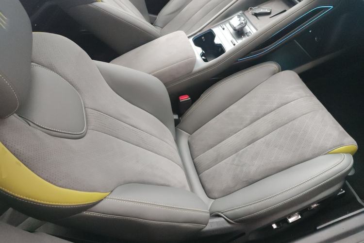 Used BYD Song L EV 2025 Intelligent Driving Version 602 km Range LiDAR-equipped All-Wheel-Drive Type