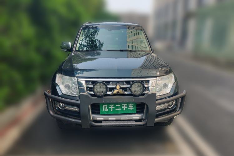 Used Mitsubishi Pajero 2016 3.0L Automatic Prestige Version China V Standard Front