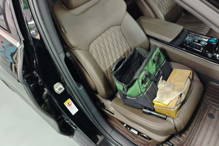 Used BYD Han 2022 EV Genesis Edition 715KM Front-Wheel-Drive Prestige Model Right Front Seat