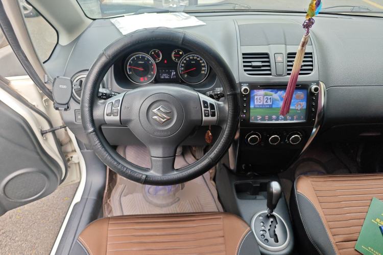 Used Suzuki SX4 2013 1.6L Automatic CoolRide Model Steering Wheel