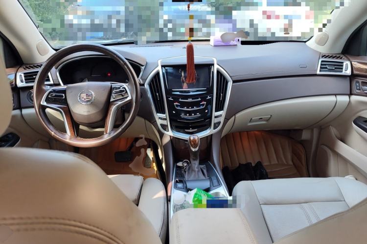 Used Cadillac SRX 2013 3.0L Leading Model Center Console