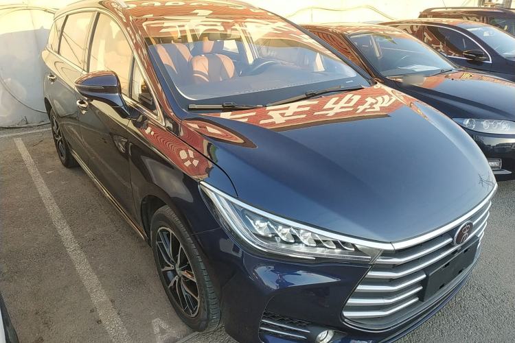 Used BYD Song MAX 2018 1.5T Automatic Smart Connect Elite Model with 6 Seats Exterior 1