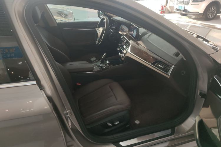 Used BMW 5 Series 2019 525Li Luxury Package