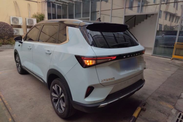 Used Wuling Asta 2022 2.0L DHT Electric-Speed Version
