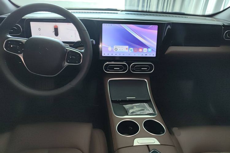 Used Leapmotor C01 2023 525 Comfort Edition Center Console