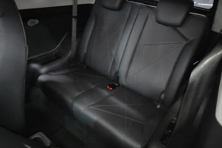 Used Chery QQ Little Ant 2022 Revised Version Sweet Pink Edition Half-Sugar Version Lithium Iron Phosphate 30.7 kWh 30 kW 301 km Left Rear Seat