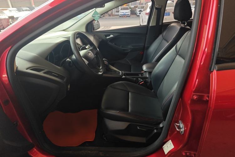 Used Ford Focus 2017 Hatchback 1.6L Automatic Comfort Plus SmartDrive Edition Left Front Seat