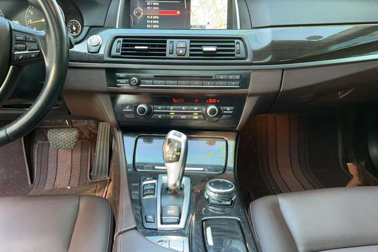 Used BMW 5 Series 2014 525Li Luxury Design Package
