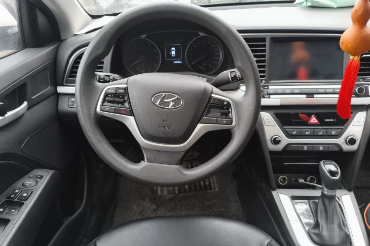Used Hyundai Elantra (6th Generation / Lingdong) 2016 1.6L Automatic ZhiXuan – Elite Version Steering Wheel