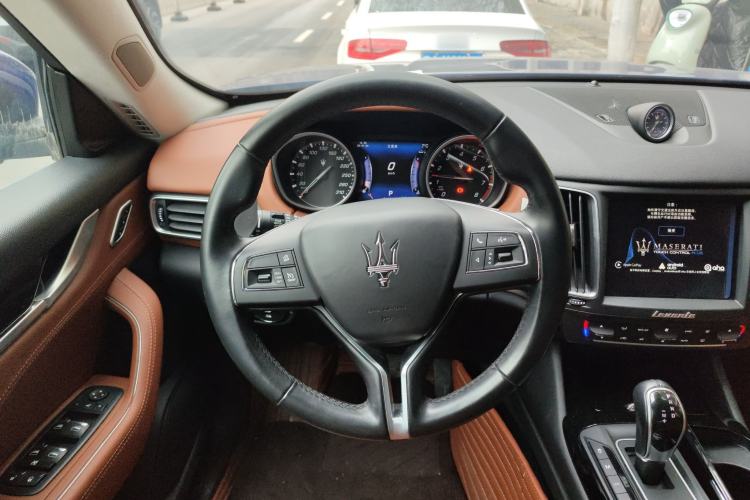 Used Maserati Levante 2016 3.0T S Standard Model Steering Wheel