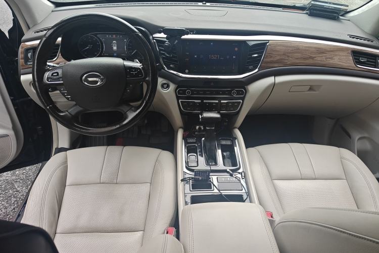 Used GAC Trumpchi GS8 2017 320T Two-Wheel Drive Luxury Smart Connectivity Version (7 Seats)
