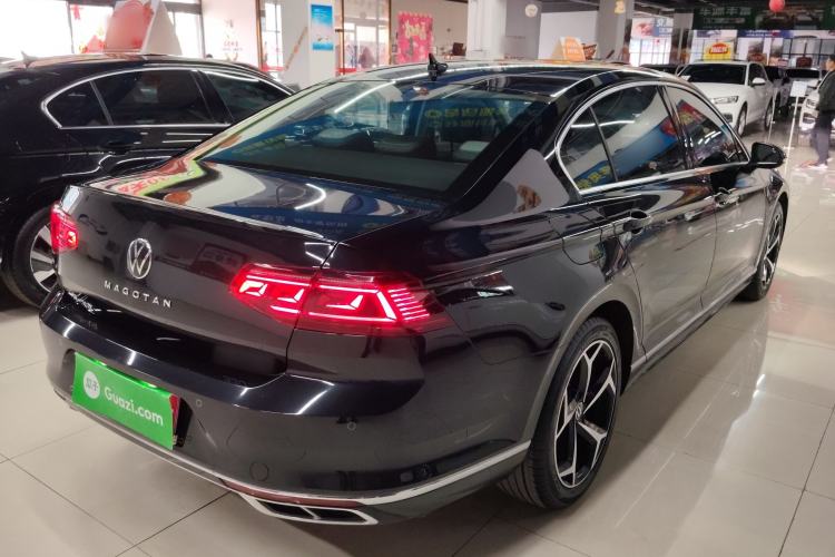 Used Volkswagen Magotan 2023 2 Million Units Limited Edition 330TSI DSG Leading Version Rear Right 45 Deg