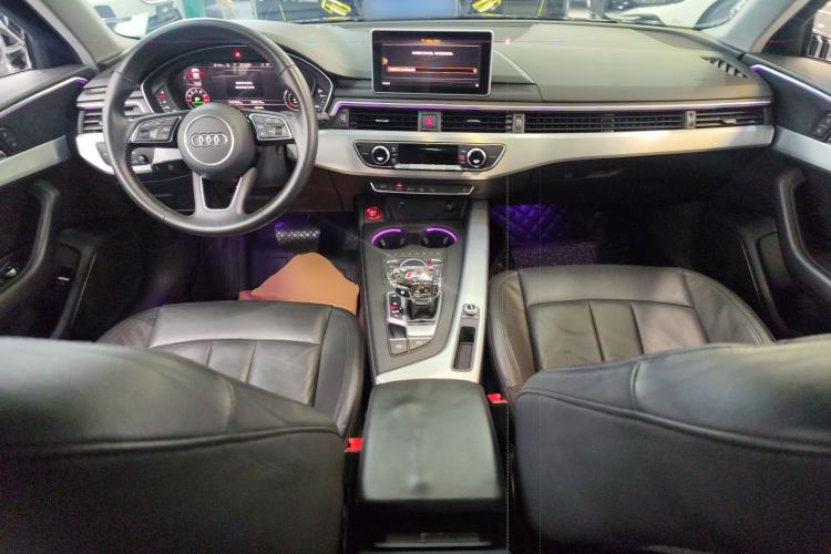 Used Audi A4L 2019 40 TFSI Fashion Version China V