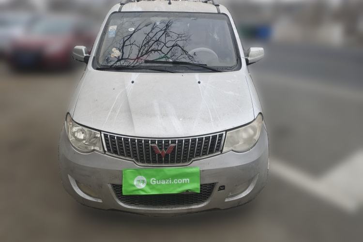 Used Wuling Hongguang 2014 1.5L Standard Version
