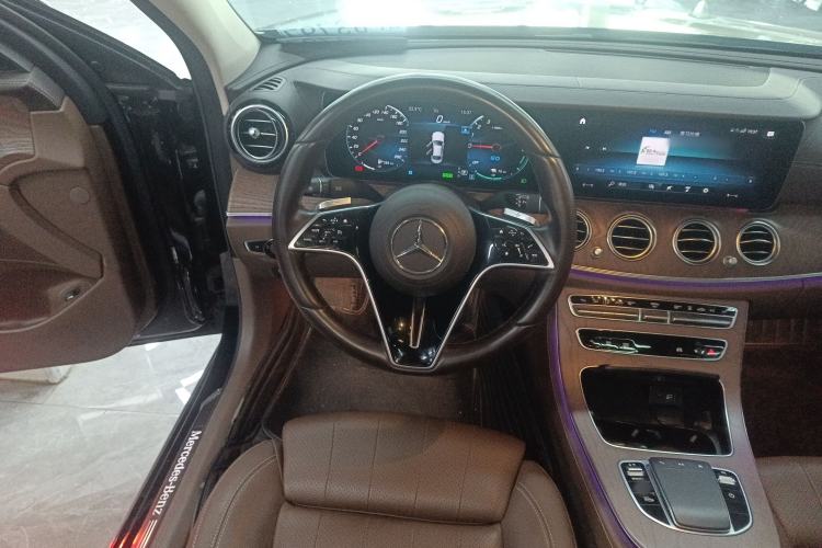 Used Mercedes-Benz E-Class New Energy 2022 Facelift E 350 e L Plug-in Hybrid Sedan Steering Wheel