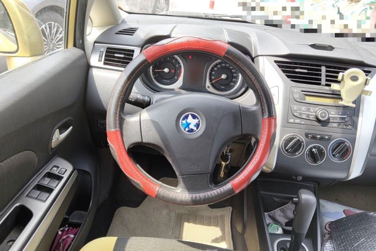 Used Venucia R50X 2013 1.6L Automatic Model Steering Wheel