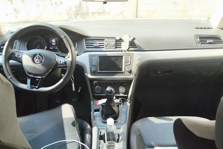 Used Volkswagen Lamando 2017 230TSI Manual Trend Edition
