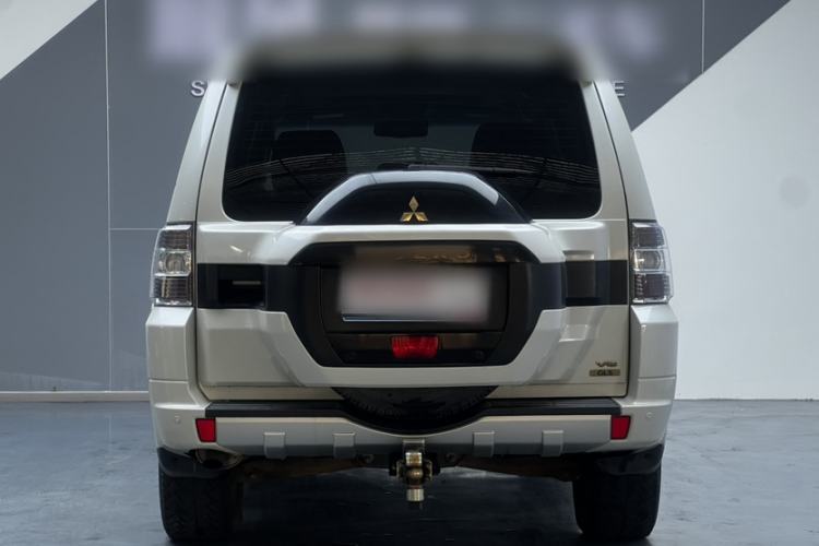 Used Mitsubishi Pajero 