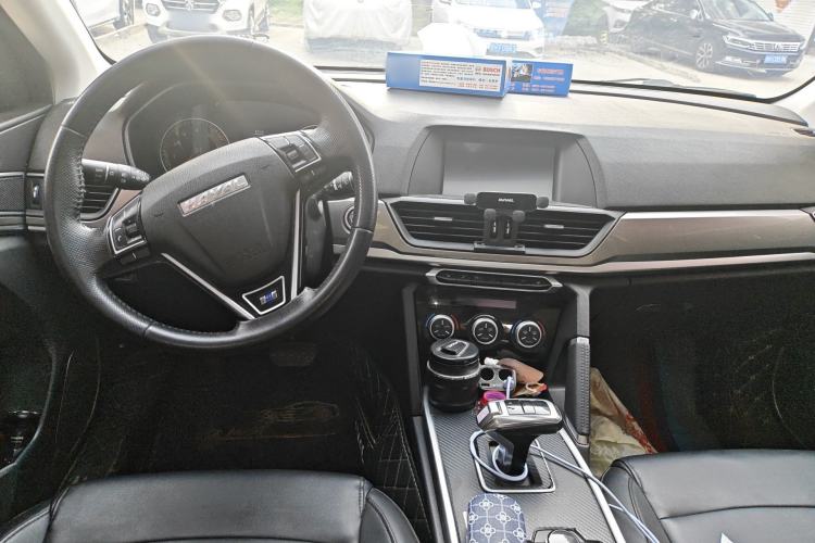 Used Haval H6 2018 Blue Label Sport Edition 1.5T Automatic Two-Wheel Drive Elite Model Center Console