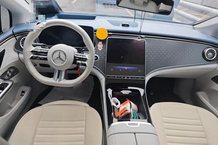 Used Mercedes-Benz EQE 2022 350 First Edition Special Version Center Console