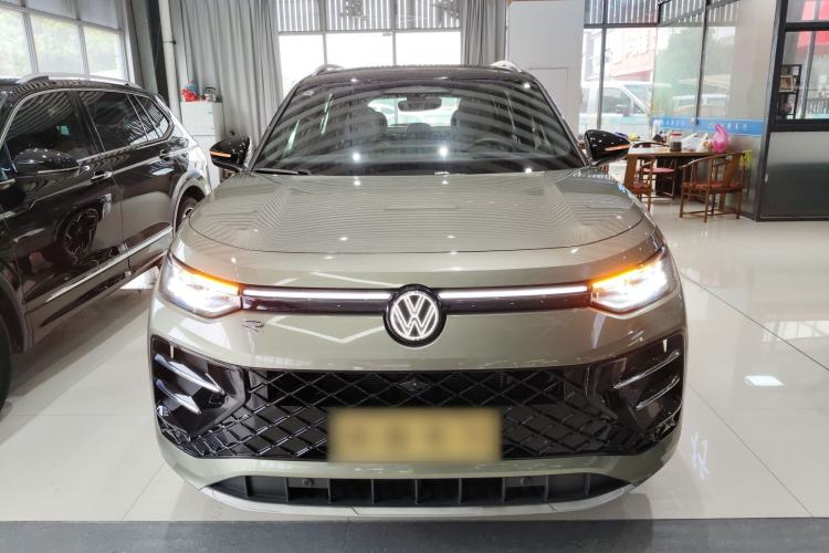 Used Volkswagen Tayron 2025 Tiguan L 380TSI 4Motion Luxury Easy Package Front