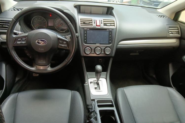 Used Subaru XV 2012 2.0i Elite Edition Center Console