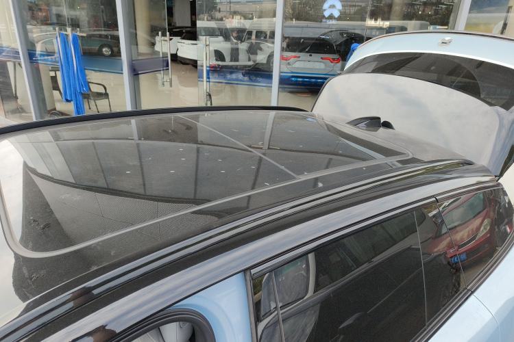 Used Nio ES6 2024 75 kWh Roof