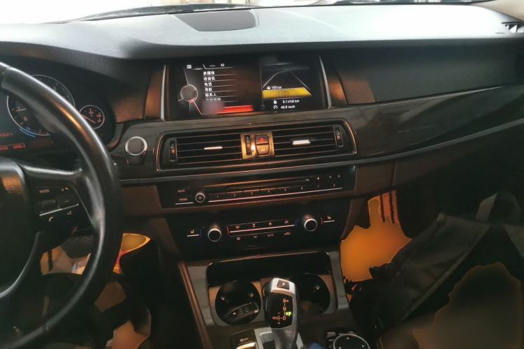 Used BMW 5 Series 2014 525Li Luxury Design Package
