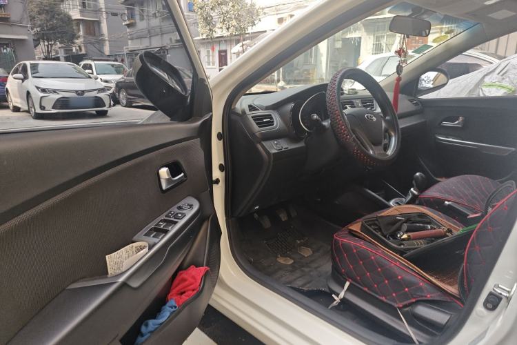 Used Kia K2 2015 Sedan 1.4L MT GLS
