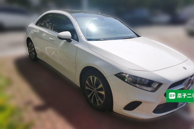 Used Mercedes-Benz A-Class 2019 A 180 L Front Right 45 Deg