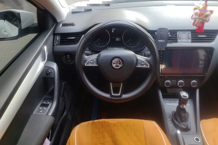 Used Skoda Octavia 2015 1.6L Automatic Yijie Edition
