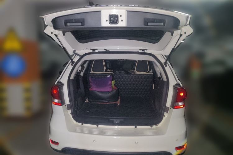 Used Fiat Freemont 2012 2.4L Luxury Edition
