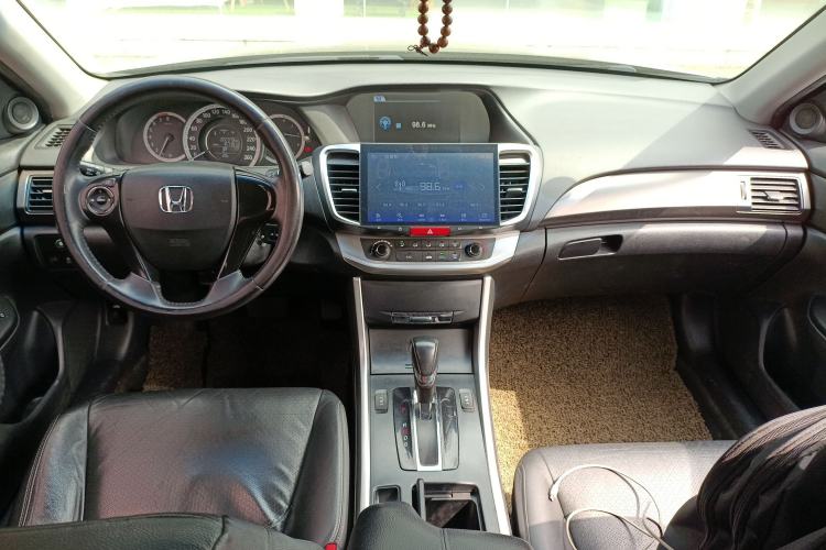 Used Honda Accord 2015 2.0L LXS Elite Edition Center Console
