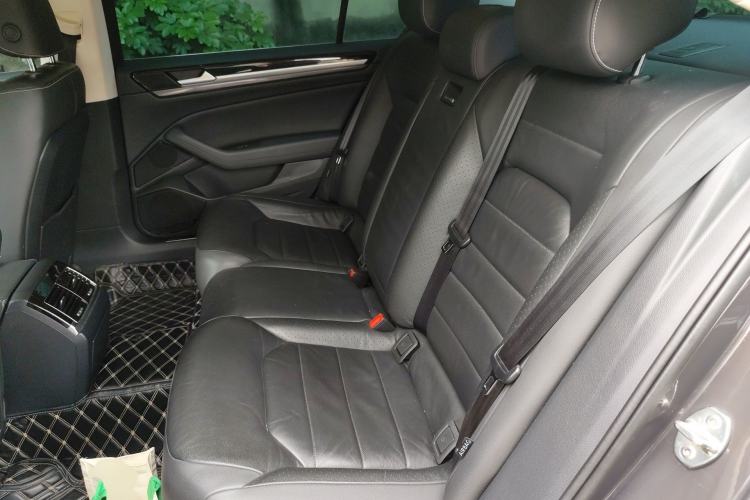 Used Volkswagen Phideon 2019 380TSI Two-Wheel Drive Business Edition China VI Standard Left Rear Seat