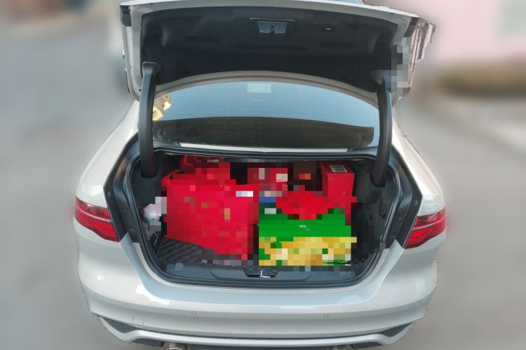 Used Jaguar XEL 2025 2.0T 250 PS R-DYNAMIC 90th Anniversary Edition
