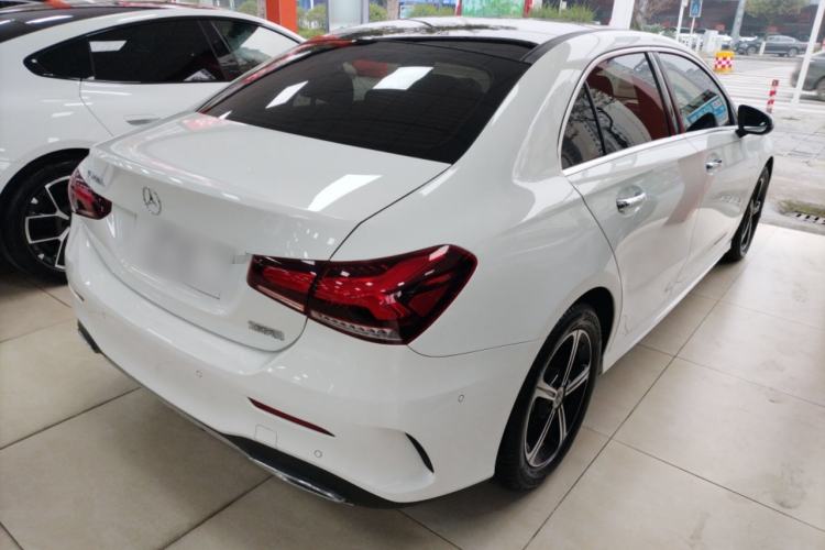 Used Mercedes-Benz A-Class 2022 Revised Version A 200 L Sport Sedan Fashionable Style
