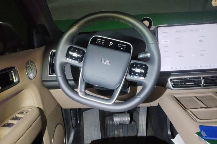 Used Li Auto L6 2025 Pro Smart Refresh Edition Steering Wheel