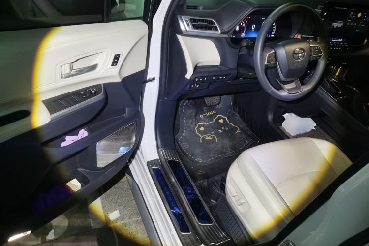 Used Toyota Granvia 2024 2.5L Hybrid Prestige ULTRA Edition Driver Seat