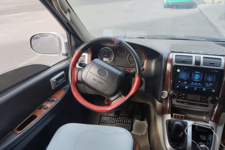 Used Jinbei Grace 2015 2.0L Classic Edition Standard Model Long Wheelbase 7/9 Seats
