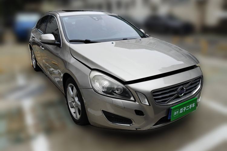 Used Volvo S60 2013 T5 Comfort Edition