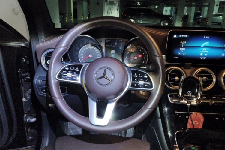 Used Mercedes-Benz GLC 2020 GLC 260 L 4MATIC Dynamic Model Steering Wheel