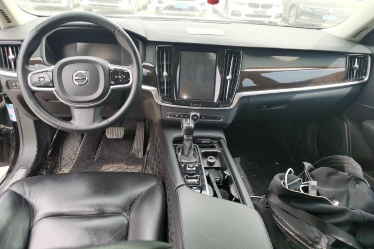 Used Volvo S90 2017 T4 Zhiyuan Edition