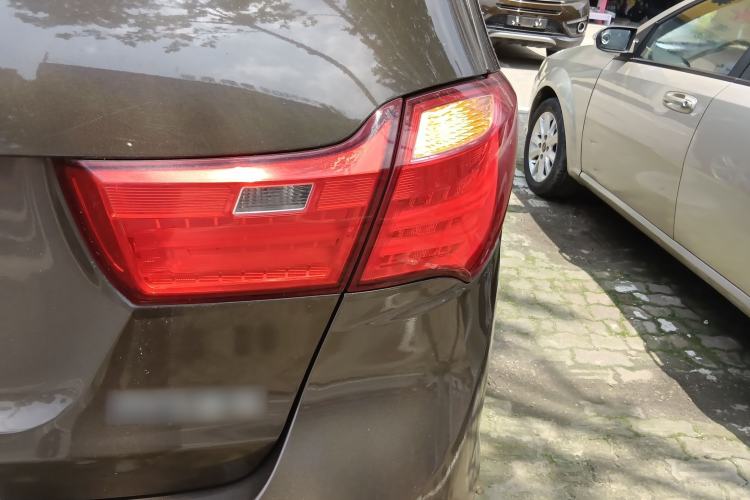 Used Haima S7 2013 2.0L Automatic ZhiShang Version
