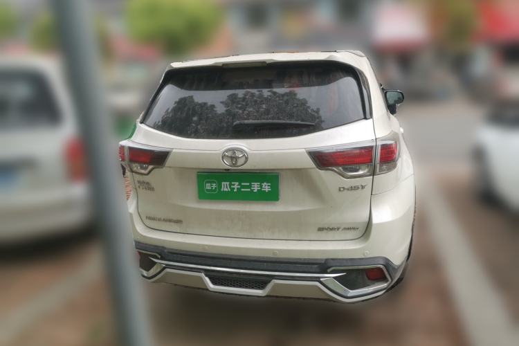 Used Toyota Highlander 2017 2.0T Four-Wheel Drive Luxury Edition 7 Seats Rear