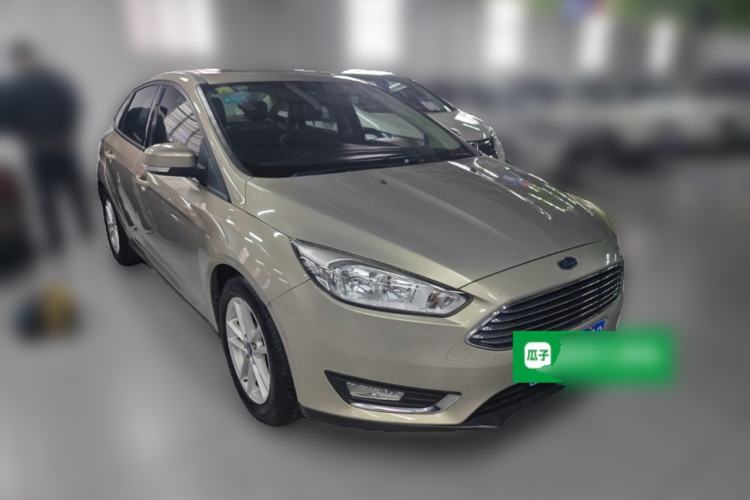 Used Ford Focus 2015 Sedan EcoBoost 125 Automatic Supreme Style Edition Front Right 45 Deg