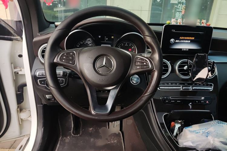 Used Mercedes-Benz GLC 2017 GLC 260 4MATIC Luxury Model
