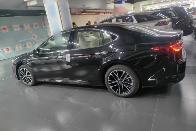 Used Toyota Camry 2024 Dual-Engine 2.5HG Prestige Edition
